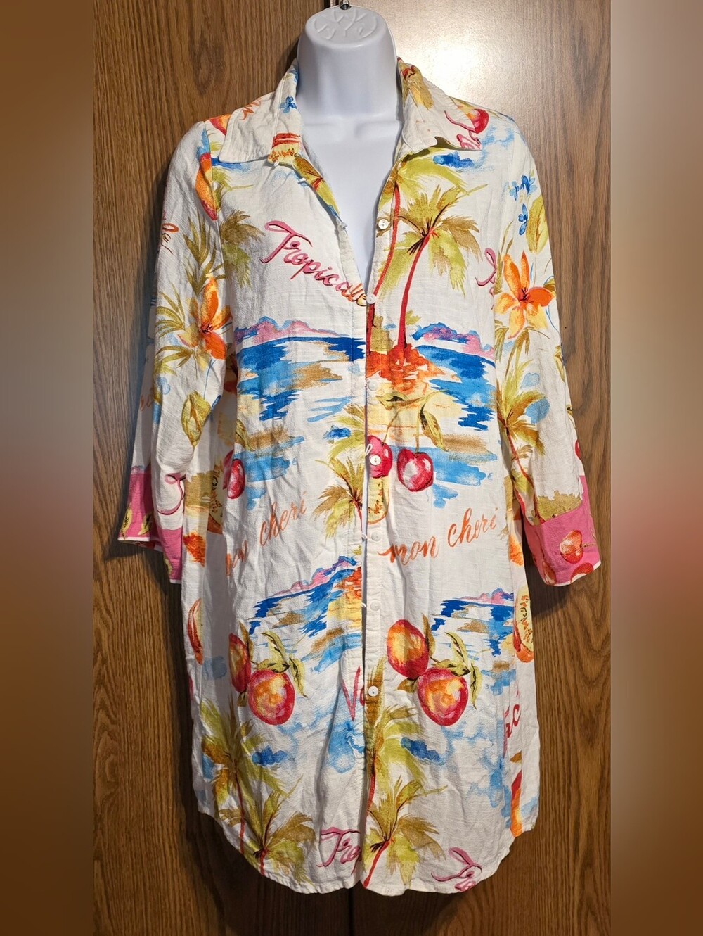 Source Unknown Cream Tropical Button-Front Swim Coverup with Blue & Pink Accents
